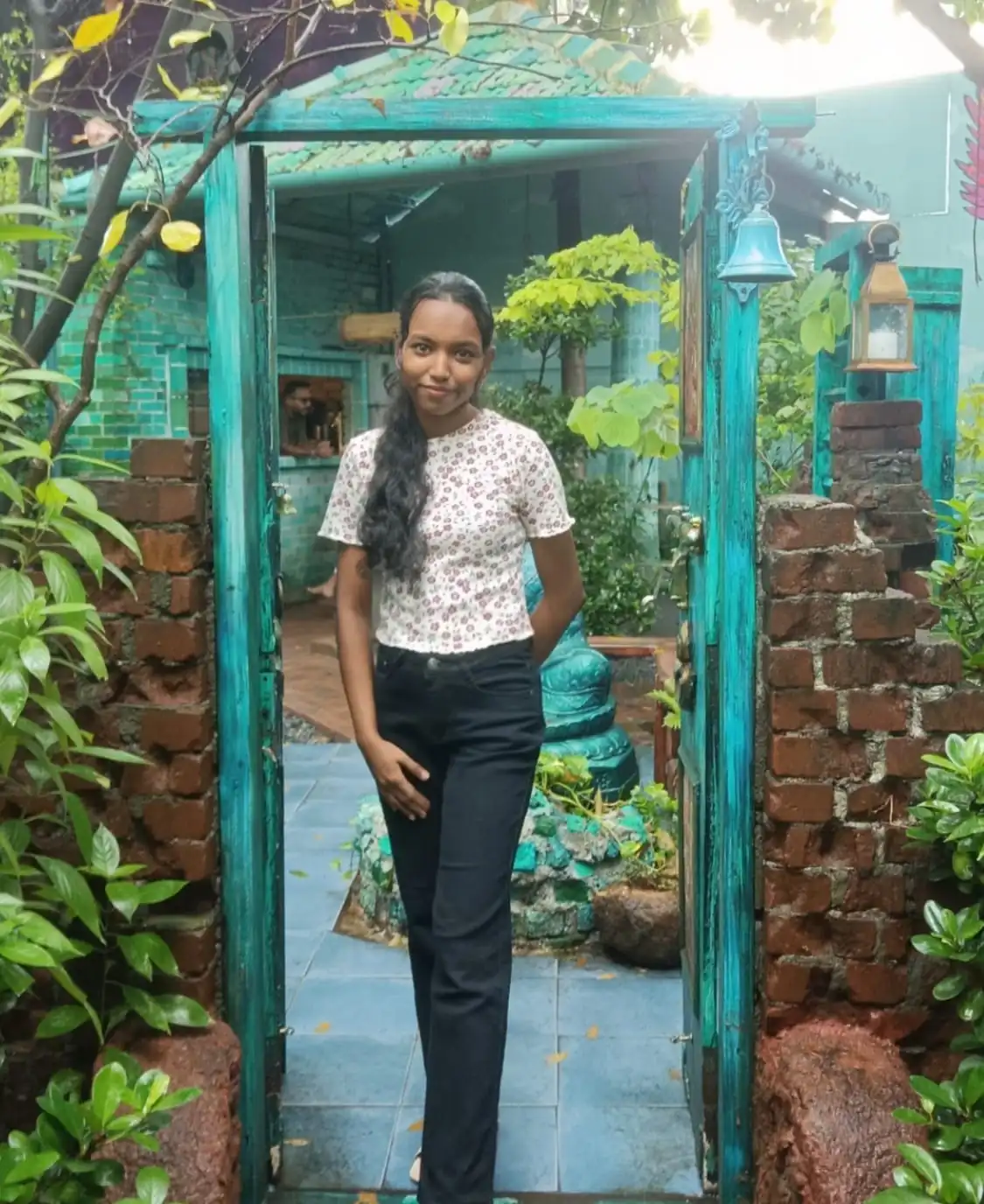 top-digital-marketing-expert-in-kochi-is-standing